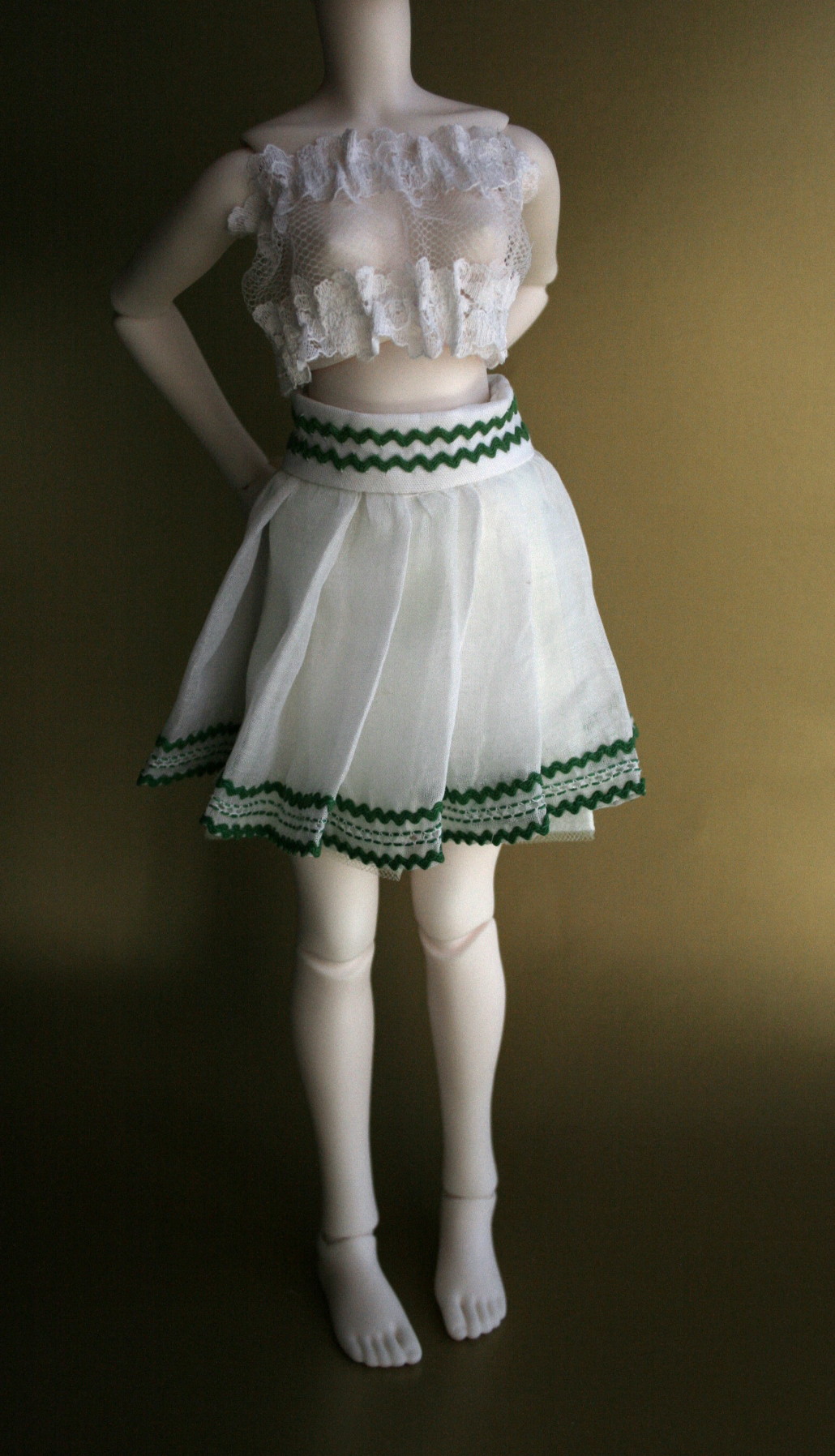 Vintage green ric rac pleated skirt